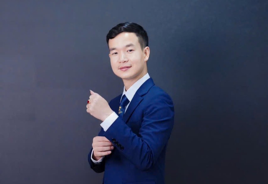 chuyen gia dat dich vu tay tuu